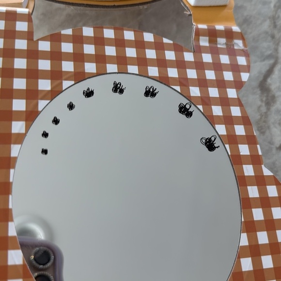 Winnie the Pooh and My Melody Eyeshadow Palette Set Limited Edition - Picture 5 of 10